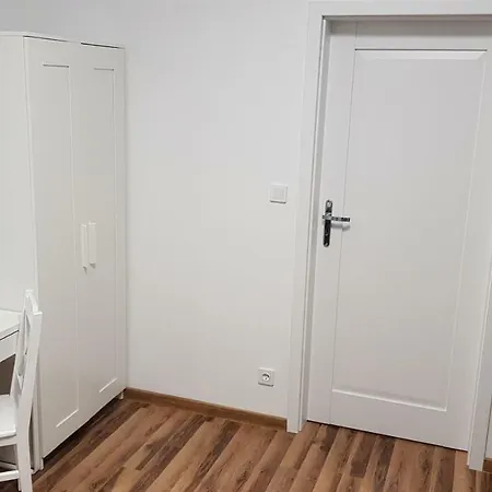 Nr 15 - 2 Z Prywatnymi Lazienkami Centrum Apartment Poznan