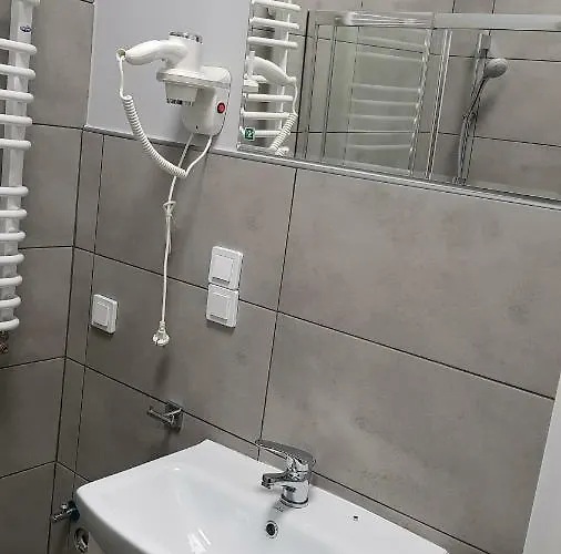 Nr 15 - 2 Z 2 Lazienkami Centrum Parking Gratis! Poznan